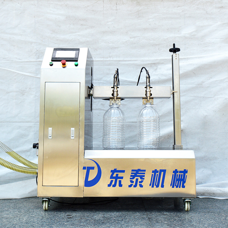 俱往矣，數(shù)風(fēng)流人物，還看東泰半自動(dòng)食用油灌裝機(jī)